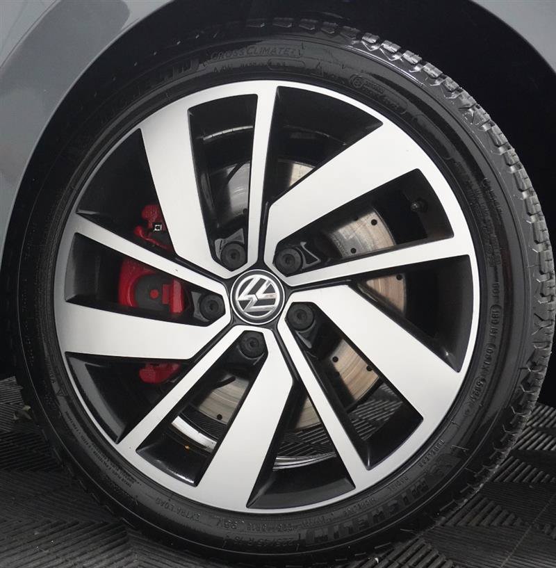 Used 2019 Volkswagen Jetta GLI Autobahn FWD image 3