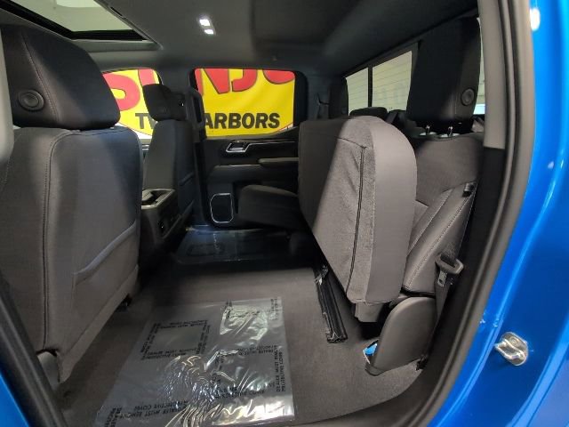 New 2026 Chevrolet Silverado 1500 RST w/ Dark Appearance Package image 34