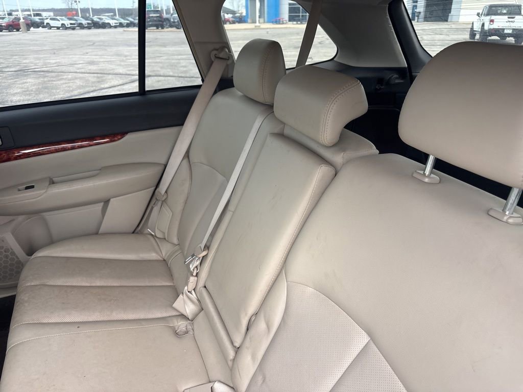 Used 2011 Subaru Outback 3.6R Limited image 15
