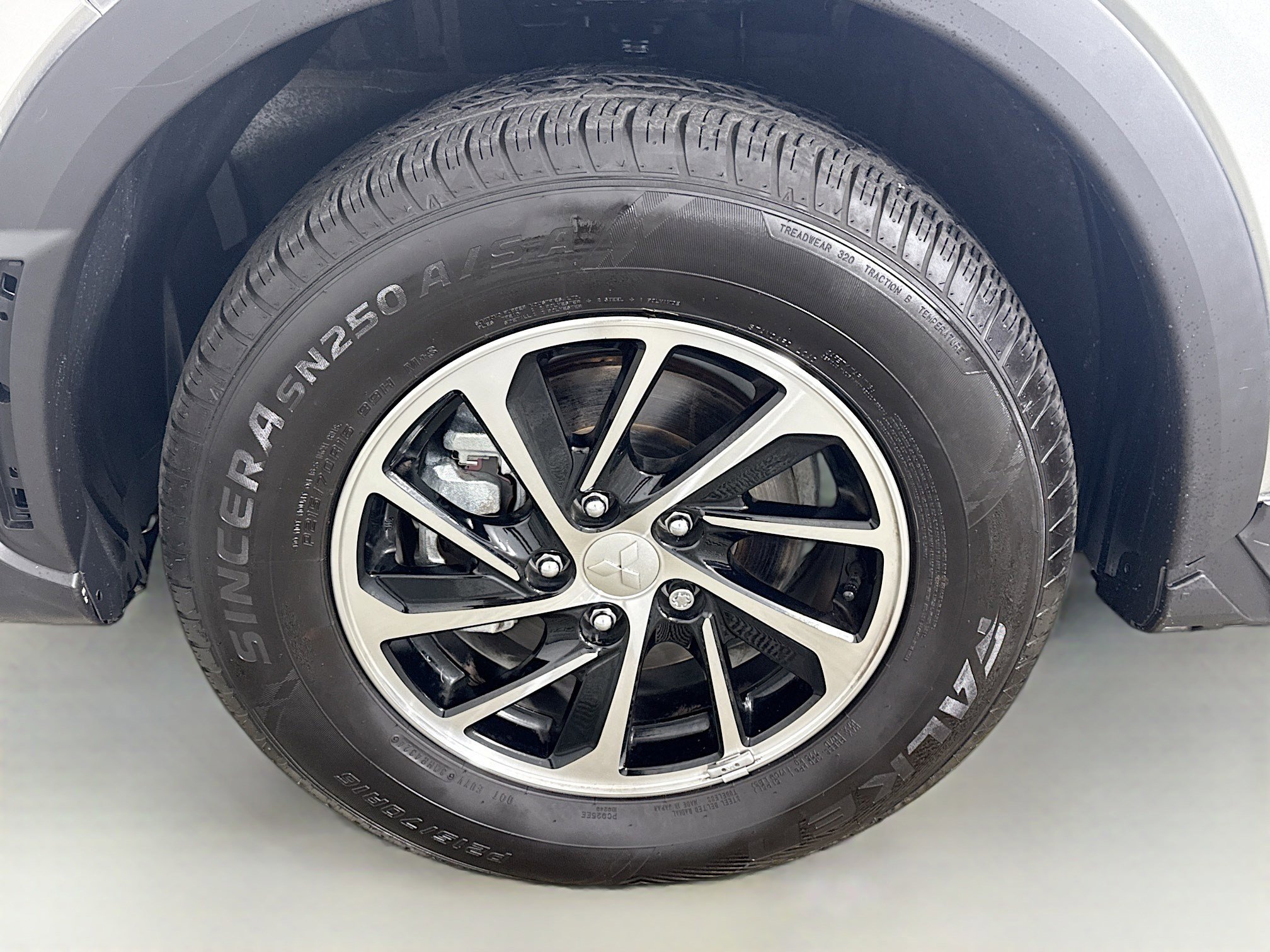 Used 2025 Mitsubishi Eclipse Cross ES image 37