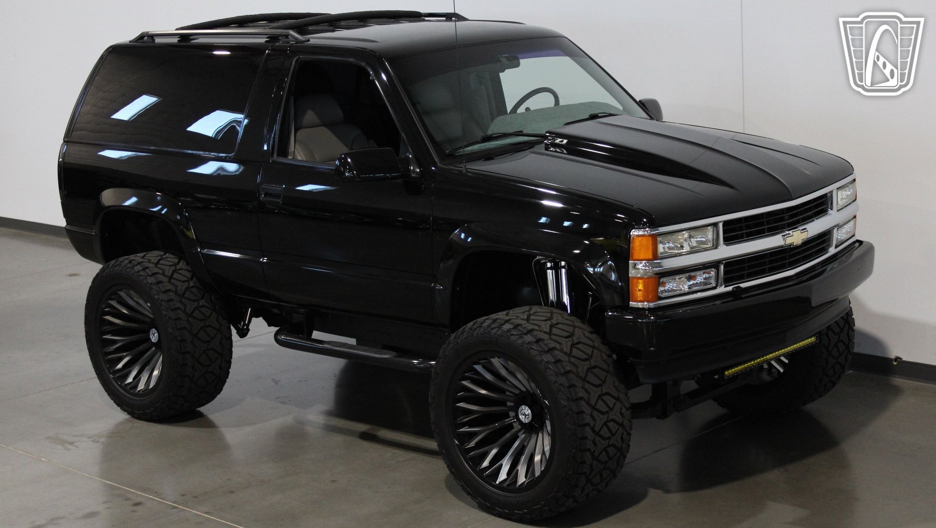 Used 1996 Chevrolet Tahoe 4WD 2-Door image 7