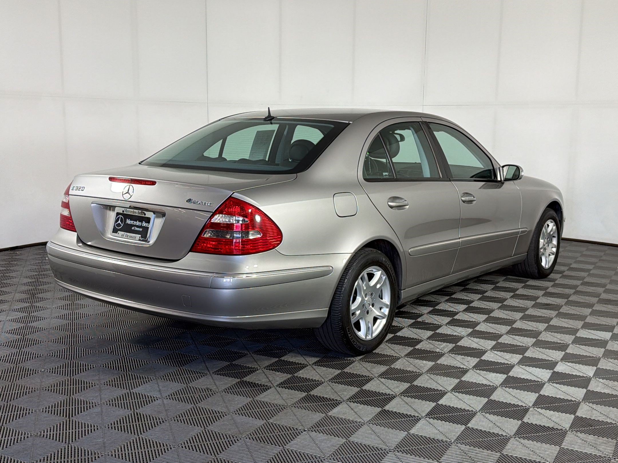 Used 2004 Mercedes-Benz E 320 4MATIC Sedan image 9