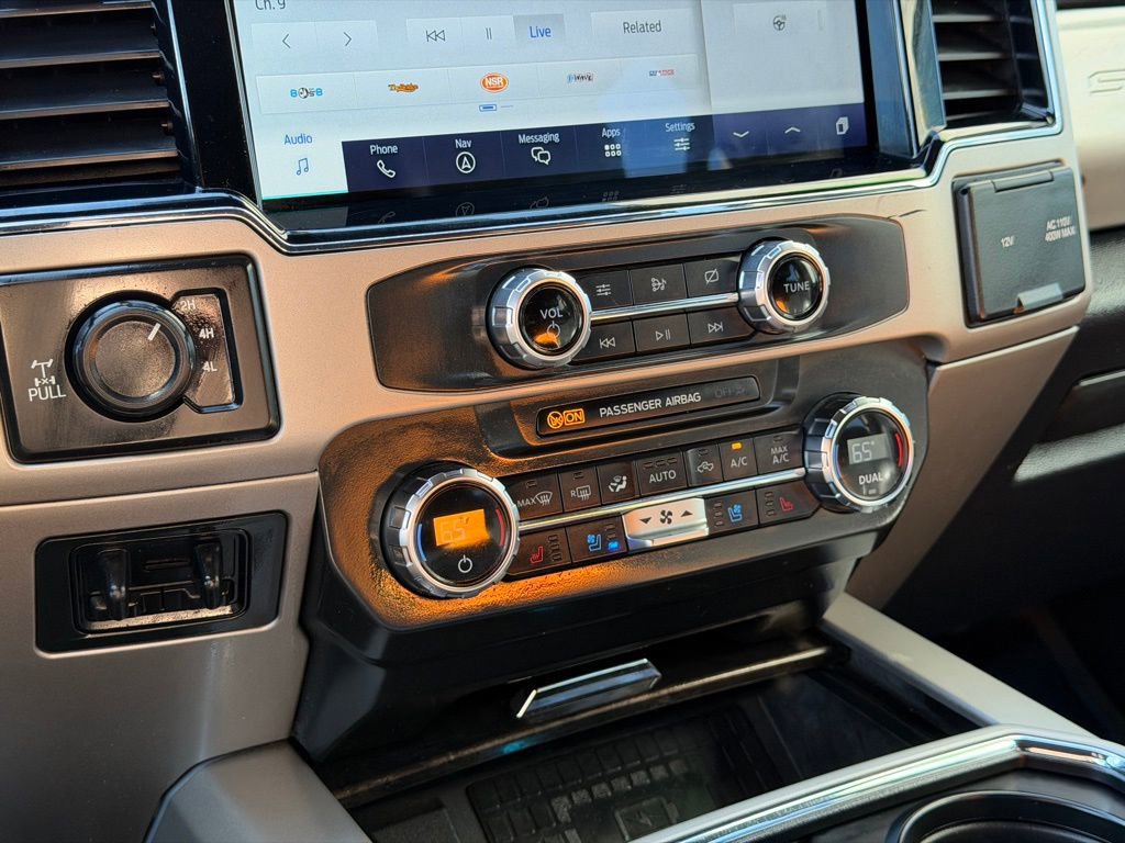 Used 2022 Ford F350 Lariat w/ Lariat Ultimate Package AWD/4WD image 13