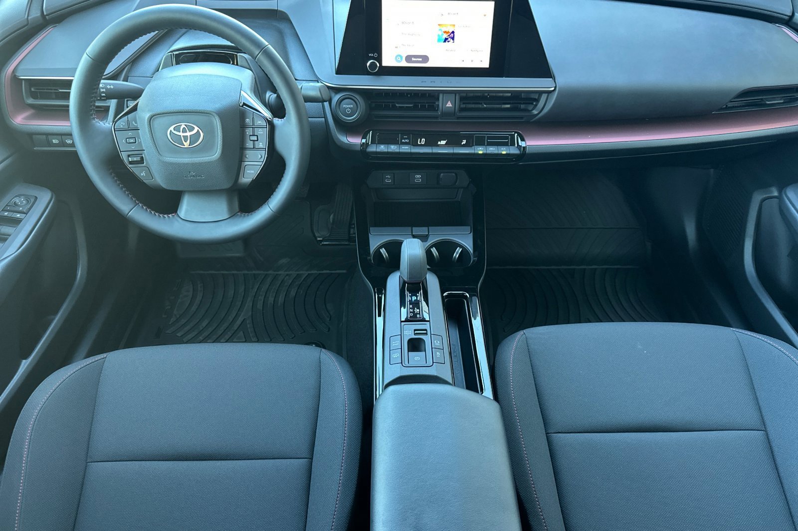 Used 2026 Toyota Prius Plug-In Hybrid image 6