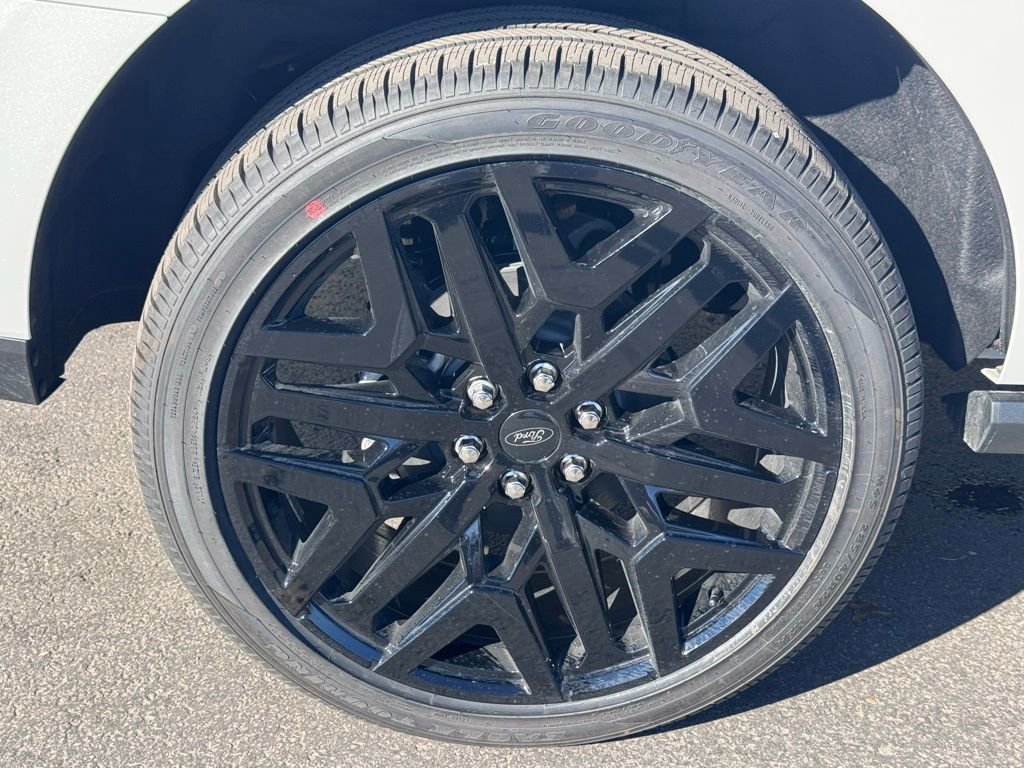 New 2026 Ford Expedition Platinum w/ Stealth Performance Package image 54