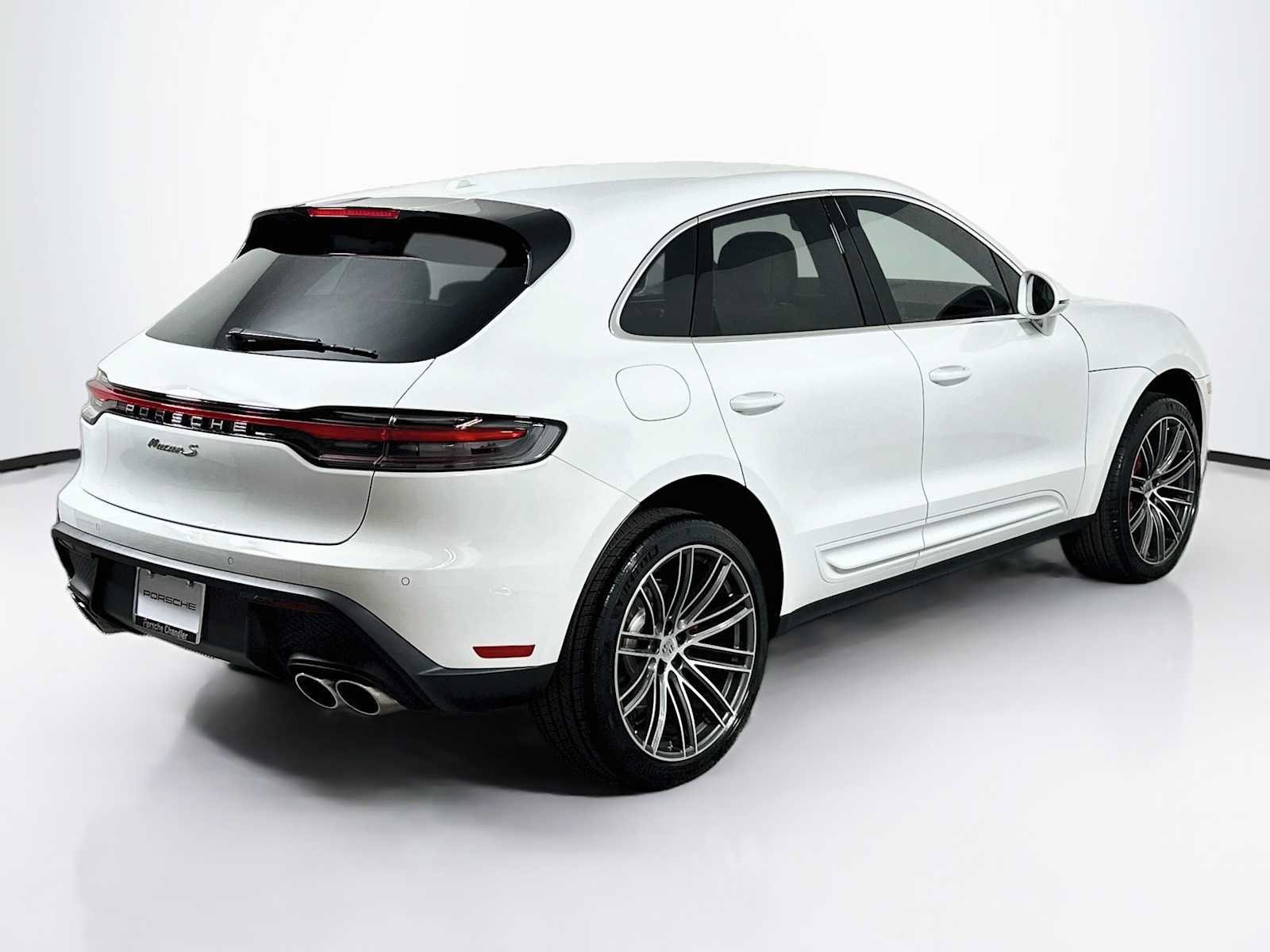 Certified 2026 Porsche Macan S AWD/4WD image 9