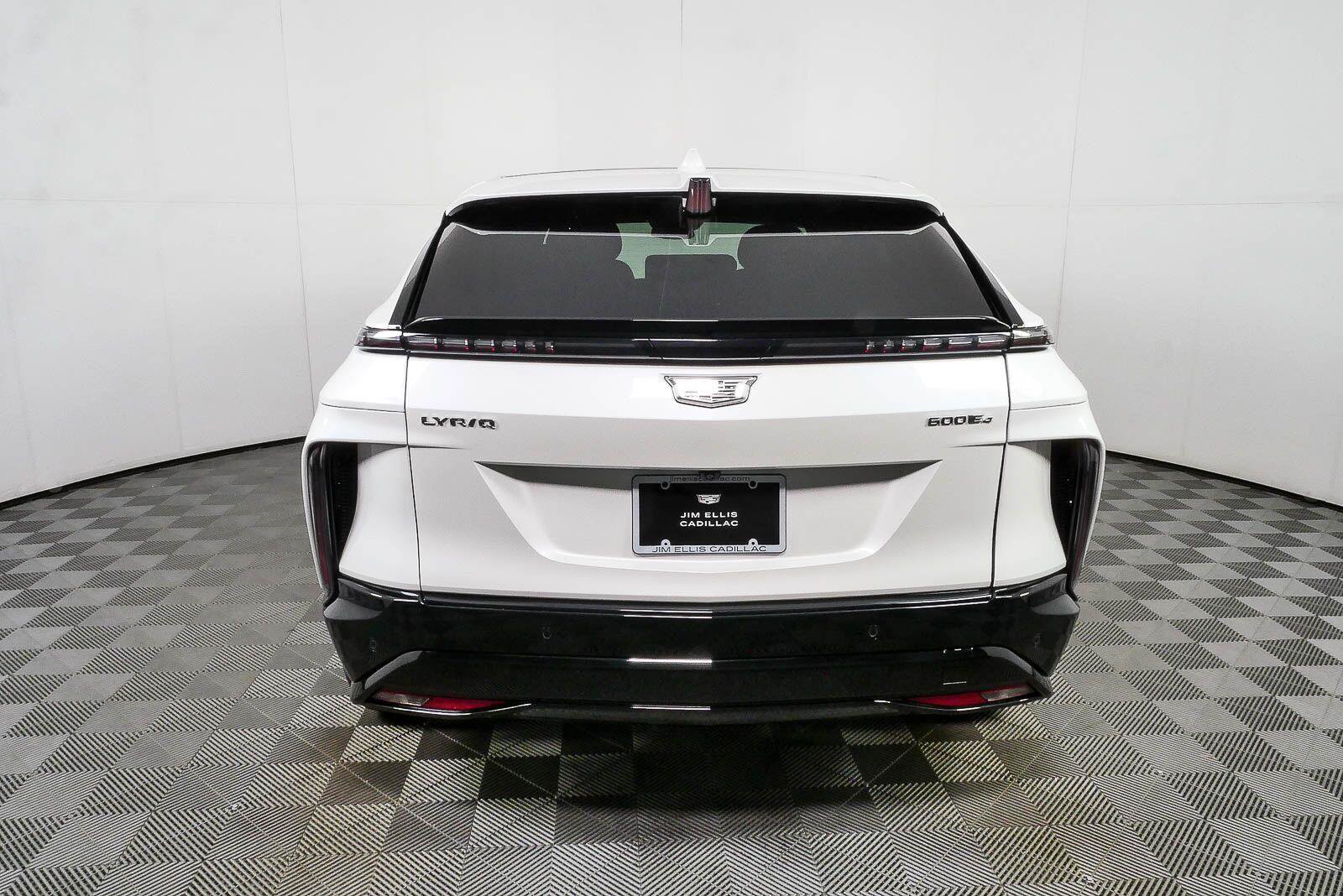 Used 2024 Cadillac Lyriq Sport AWD/4WD image 28