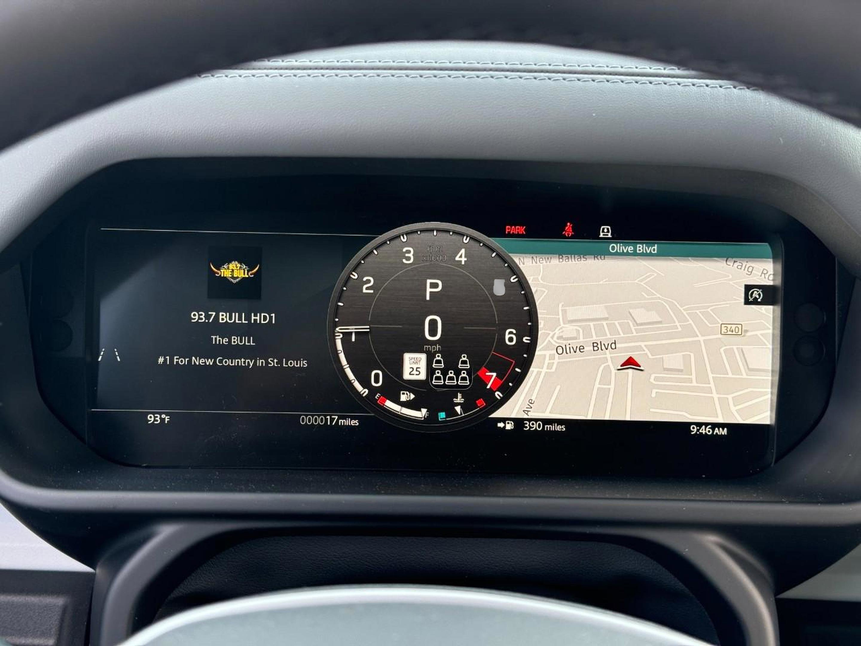 Certified 2025 Land Rover Defender 130 X-Dynamic SE image 34