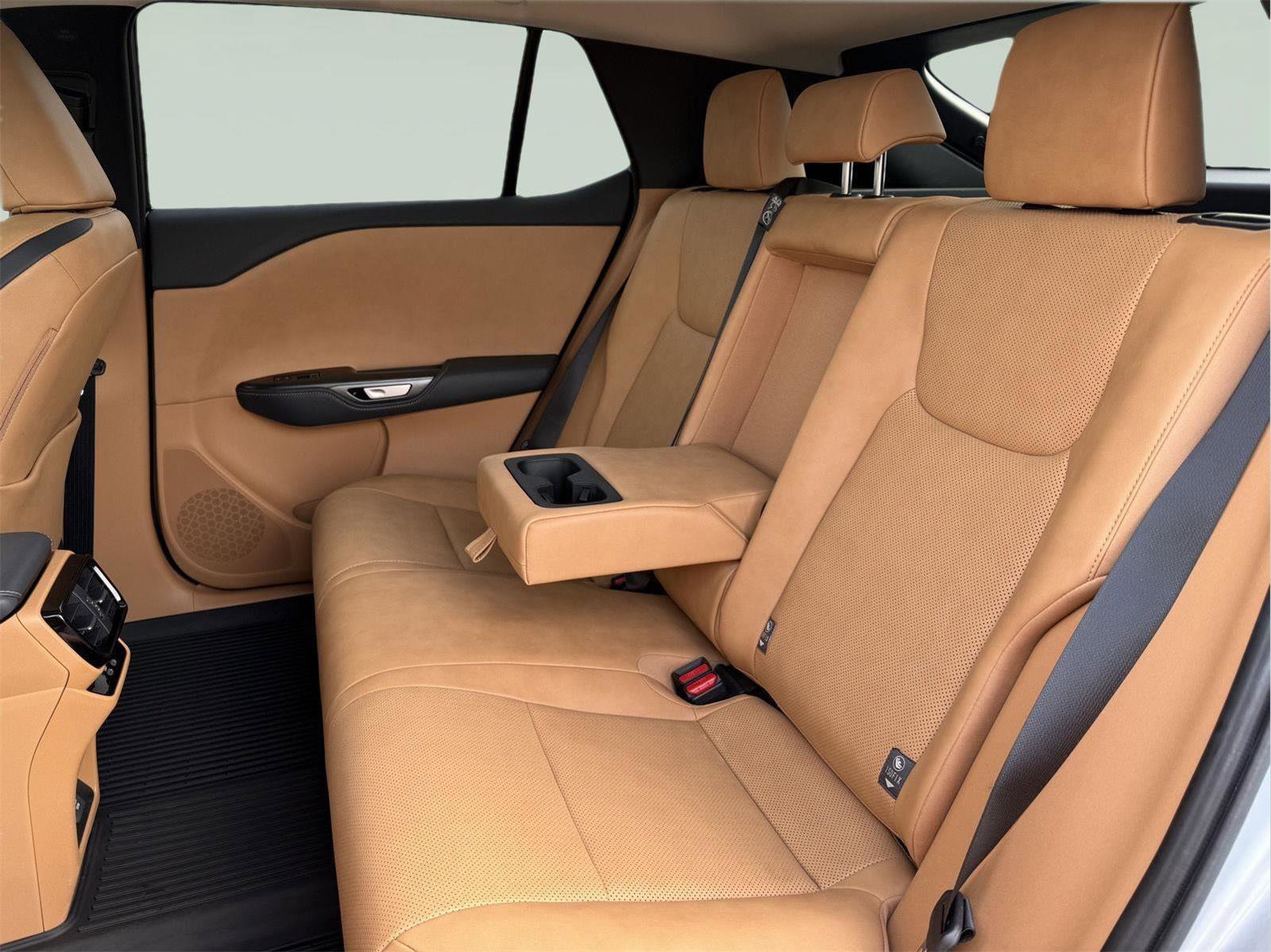 Certified 2024 Lexus RZ 300e Premium w/ Accessory Package (Z1) FWD image 23