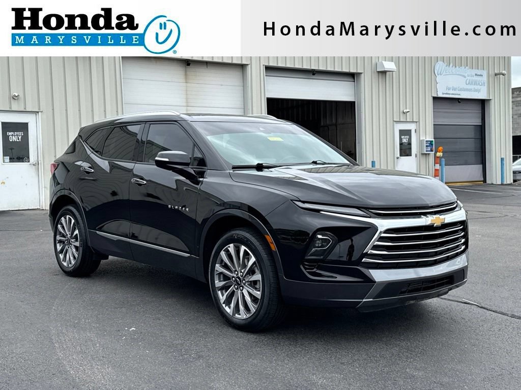 Used 2023 Chevrolet Blazer Premier AWD/4WD image 1