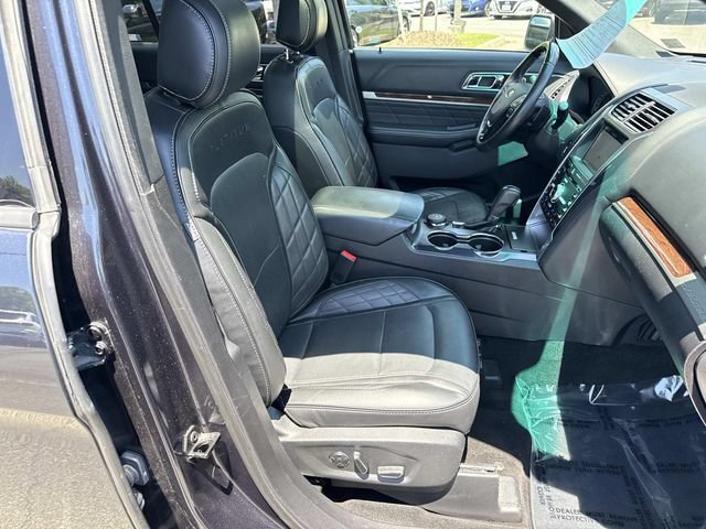 Used 2017 Ford Explorer Platinum AWD/4WD image 9