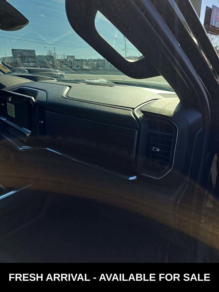 Used 2024 Chevrolet Silverado 1500 High Country w/ High Country Premium Package image 14