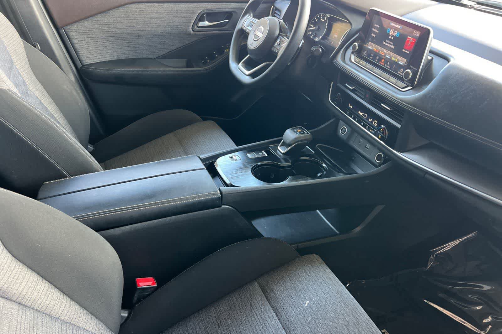 Used 2023 Nissan Rogue SV FWD image 19