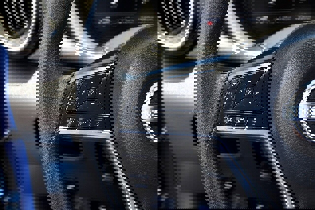 Used 2024 Nissan Kicks SV image 21