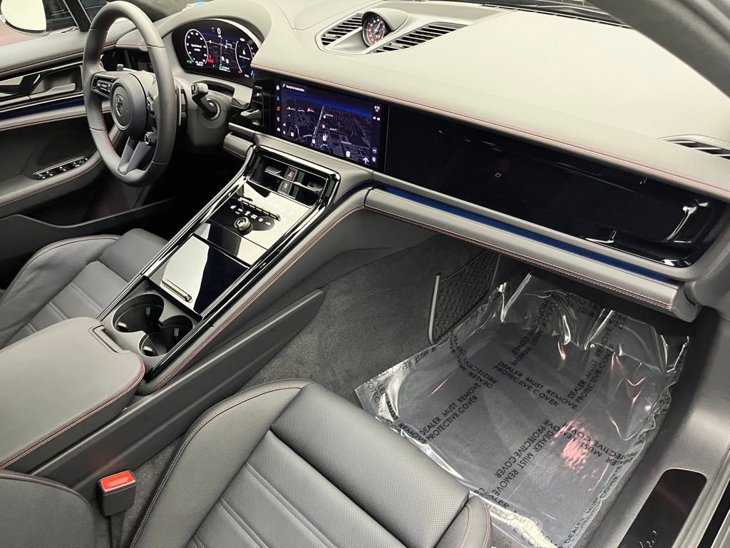 Certified 2025 Porsche Panamera Turbo image 39