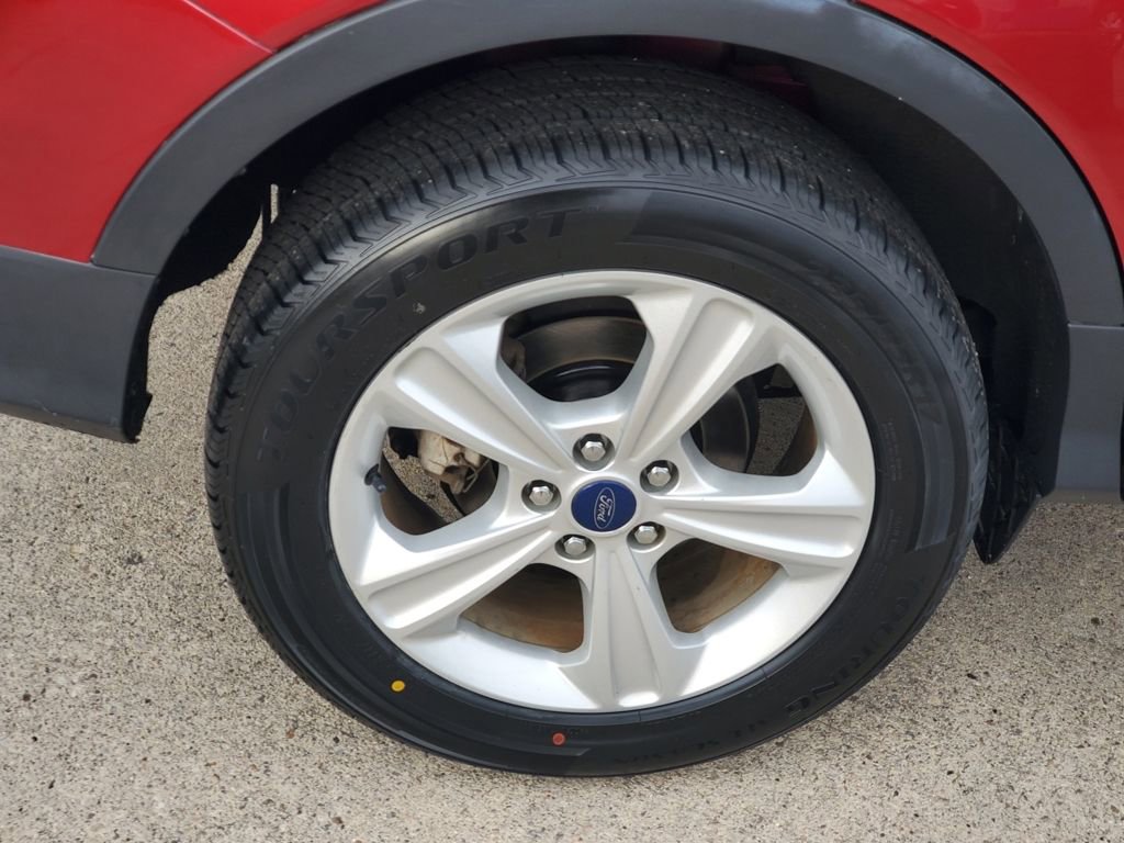 Used 2015 Ford Escape SE image 5
