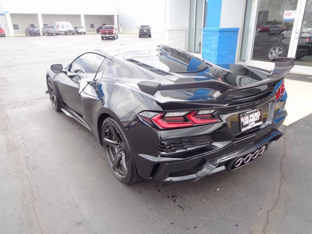 New 2024 Chevrolet Corvette Z06 w/ Z07 Performance Package image 3