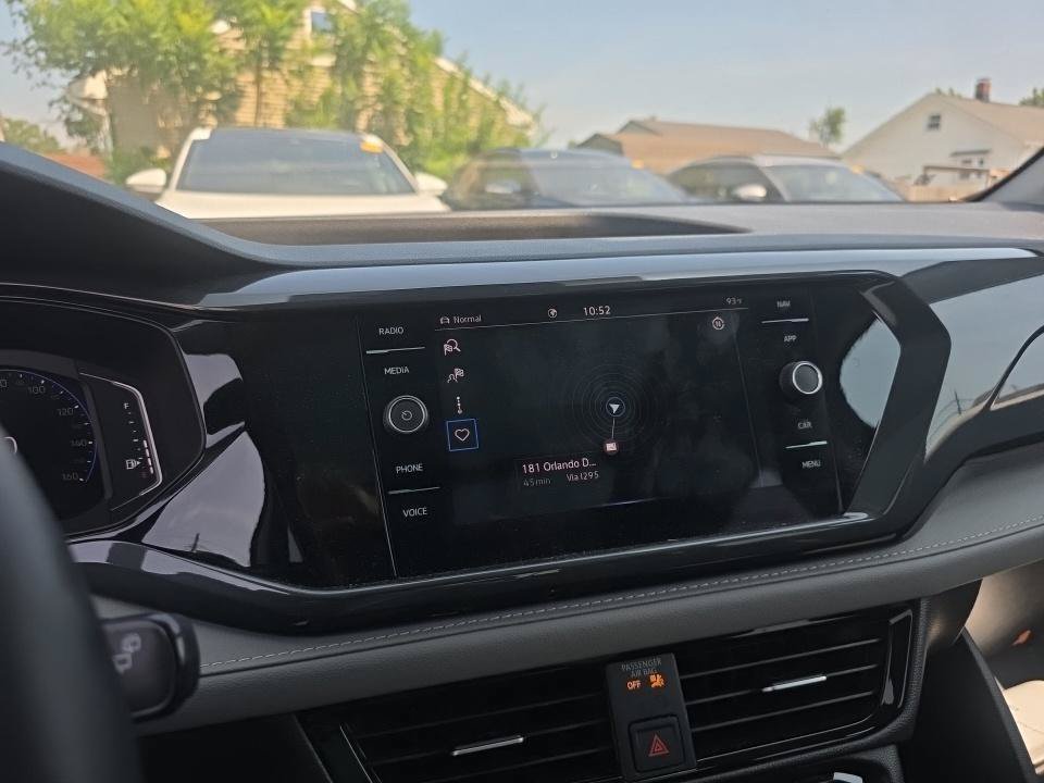 Certified 2023 Volkswagen Taos SEL AWD/4WD image 11