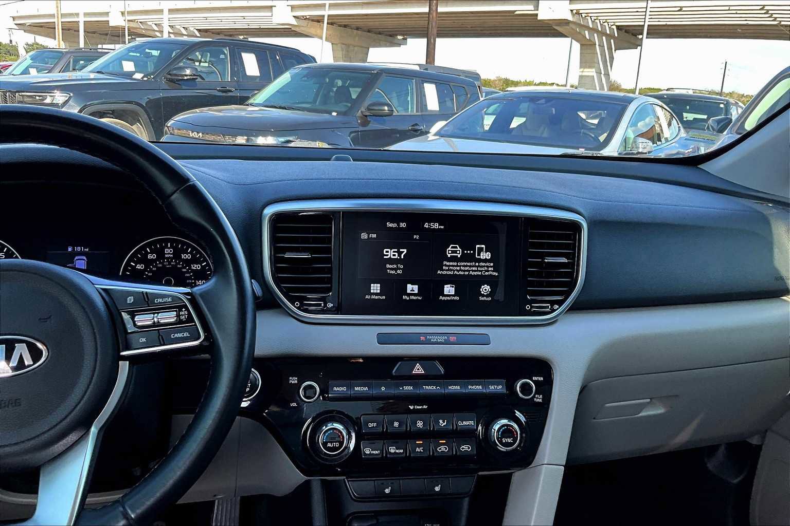 Used 2020 Kia Sportage EX image 11