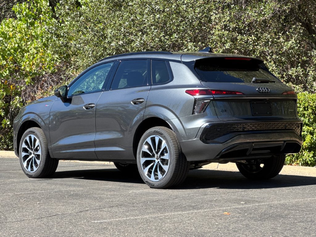 New 2026 Audi Q3 quattro 2.0T AWD/4WD image 7