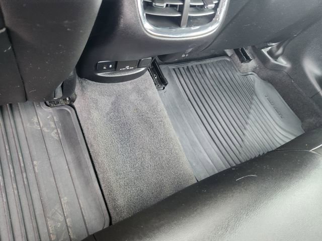 Used 2019 Chevrolet Malibu Premier w/ Sun and Wheel Package image 9