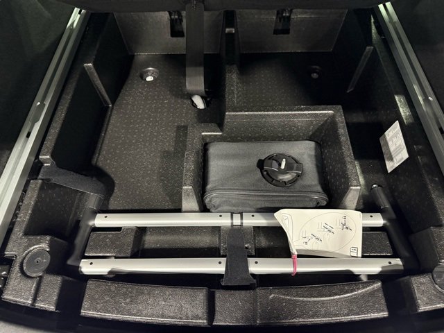 Used 2019 Cadillac XT5 Premium Luxury w/ Driver Assist Package image 39