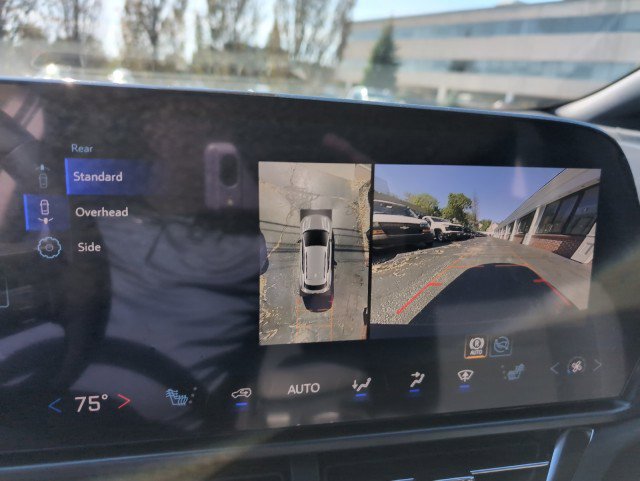 New 2026 Chevrolet Equinox EV LT image 37