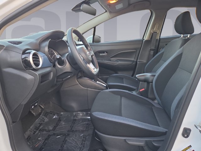 Used 2025 Nissan Versa SV w/ Trunk Package FWD image 10