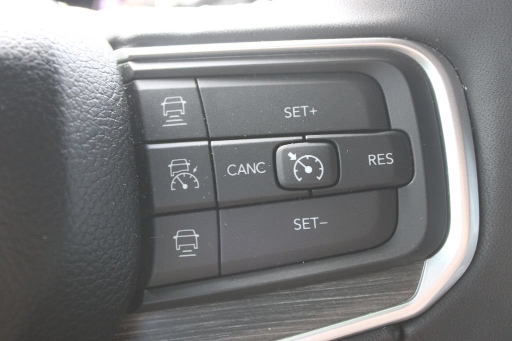 Used 2024 Jeep Wagoneer Series II AWD/4WD image 43