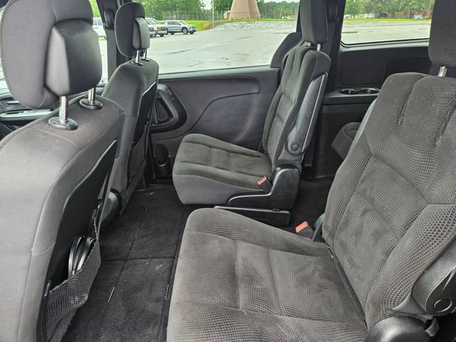 Used 2019 Dodge Grand Caravan SE FWD image 22
