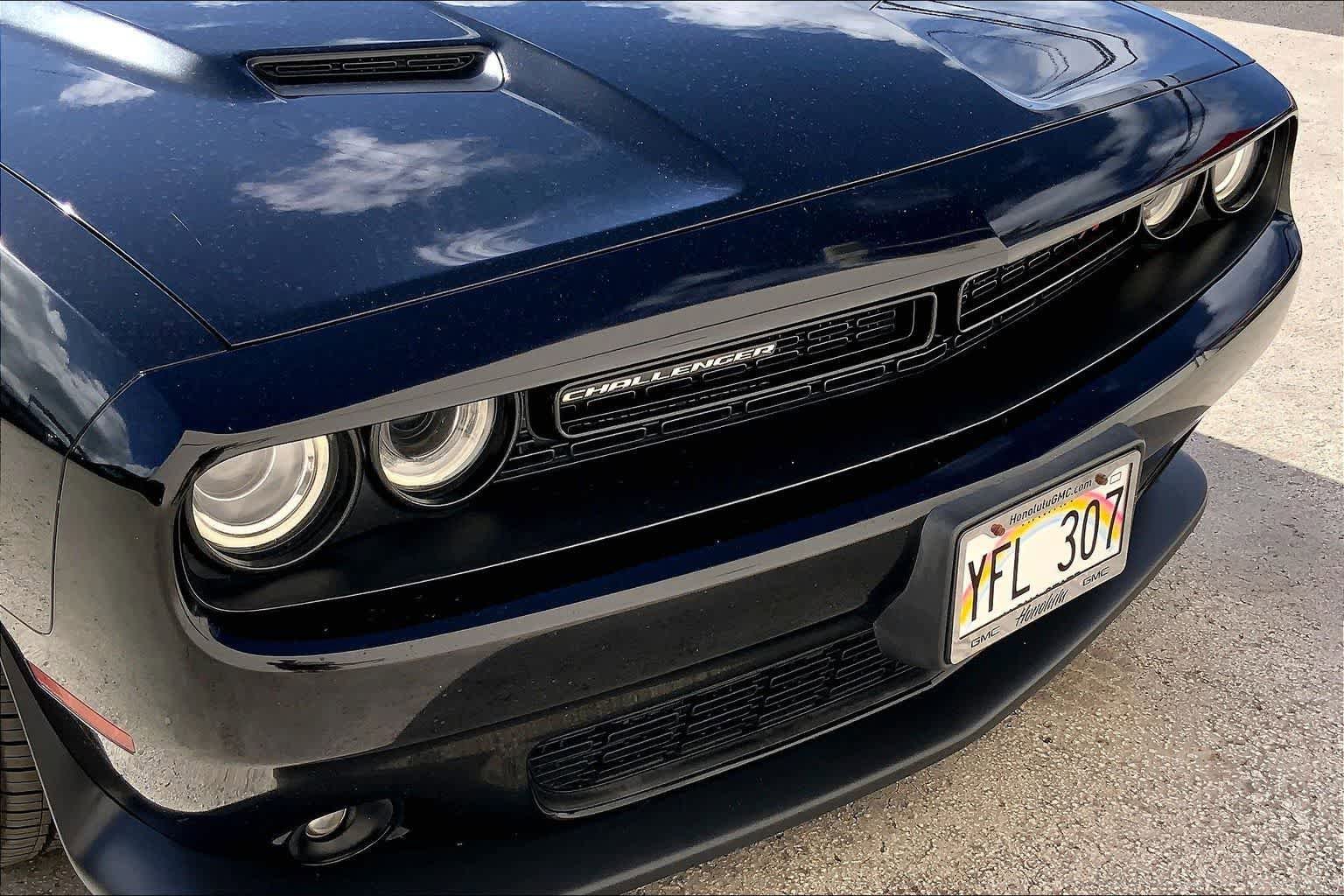 Used 2017 Dodge Challenger R/T Scat Pack w/ Leather Interior Group RWD image 33