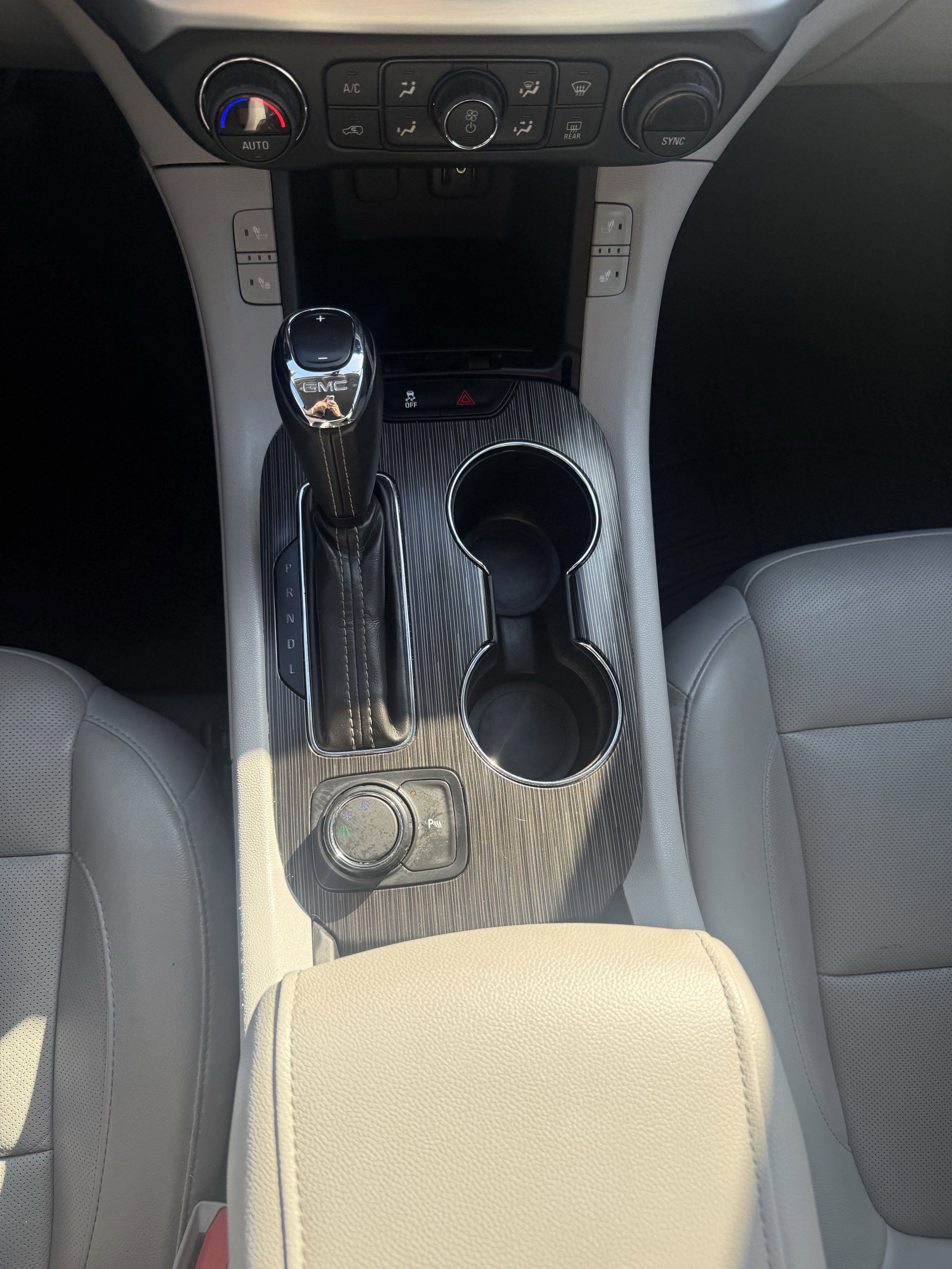 Used 2019 GMC Acadia SLT image 32