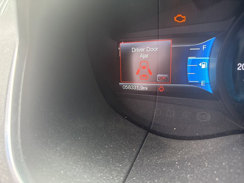 Used 2017 Ford Edge Titanium w/ Equipment Group 301A AWD/4WD image 11