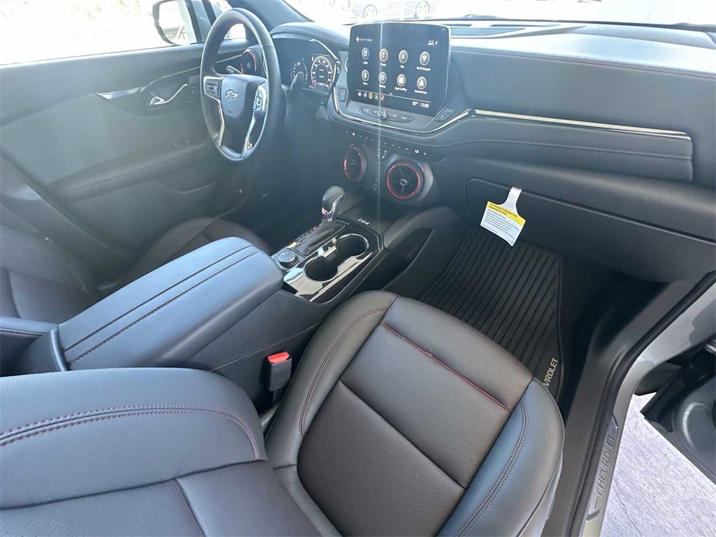 New 2025 Chevrolet Blazer RS w/ Driver Confidence II Package image 29