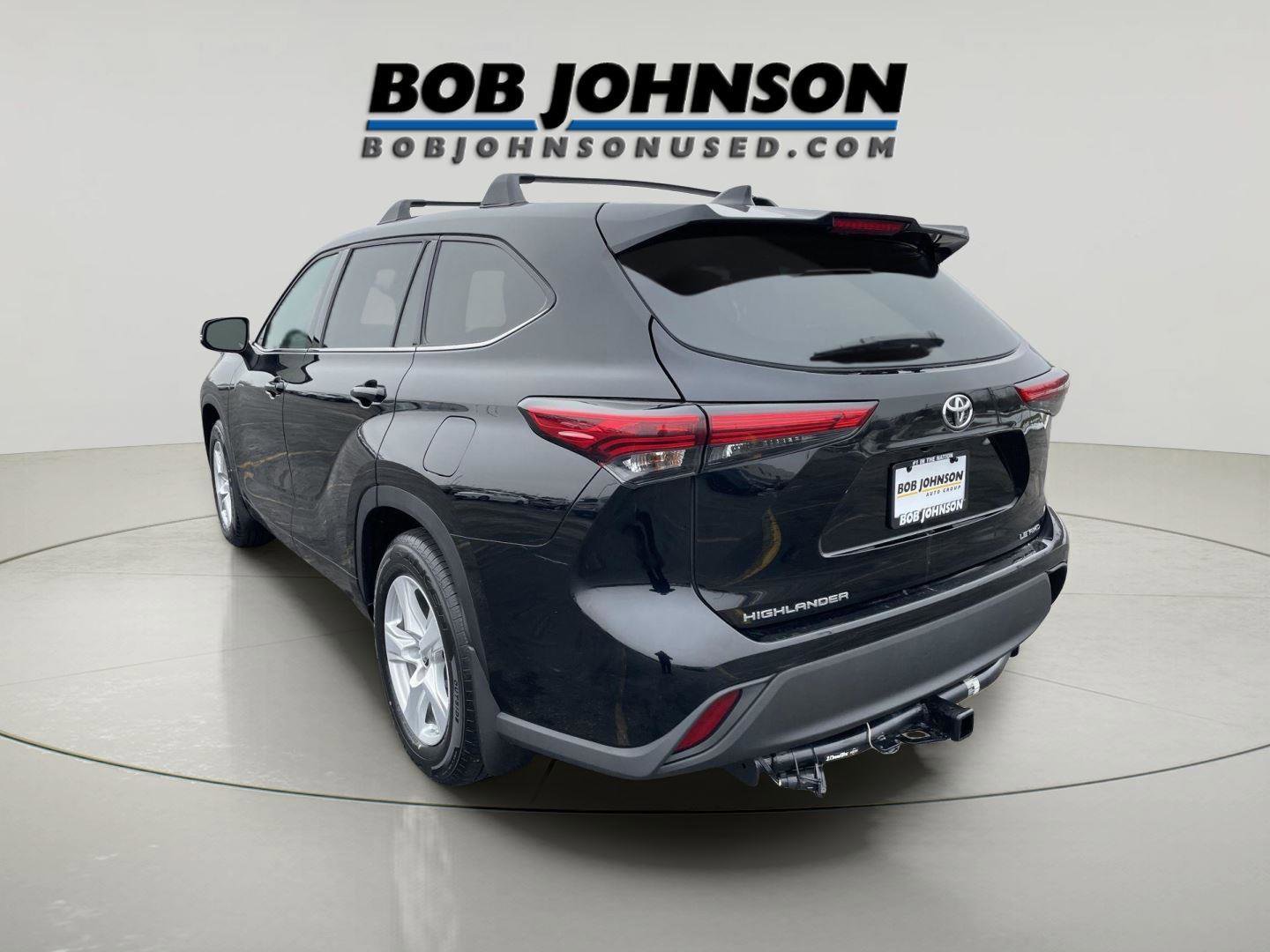 Used 2021 Toyota Highlander LE image 5