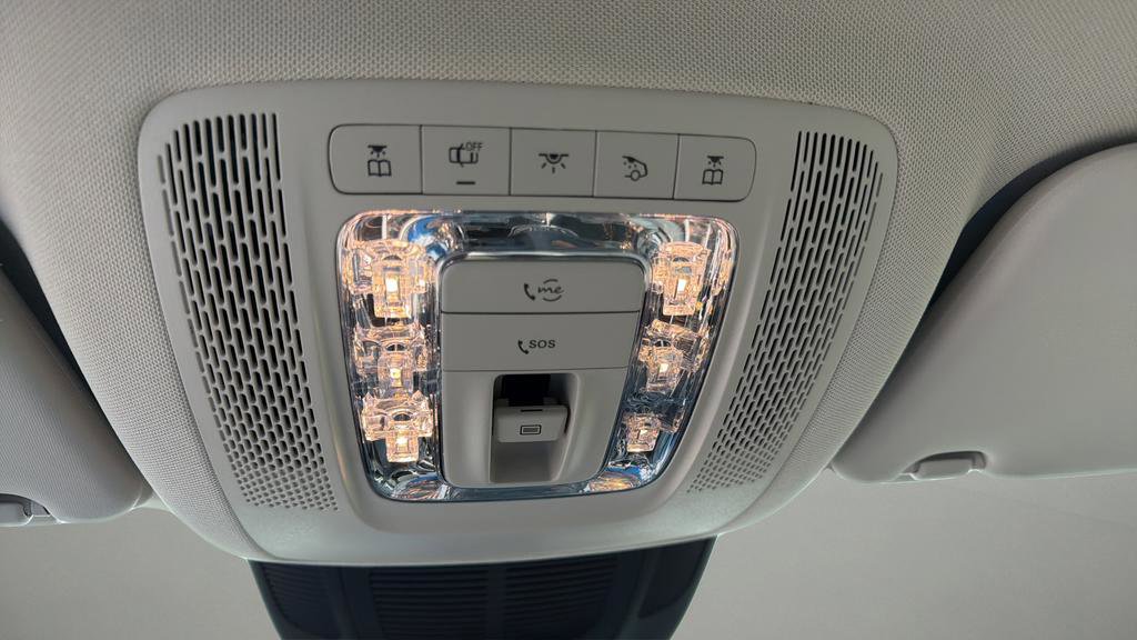 Used 2024 Mercedes-Benz GLS 450 4MATIC image 27