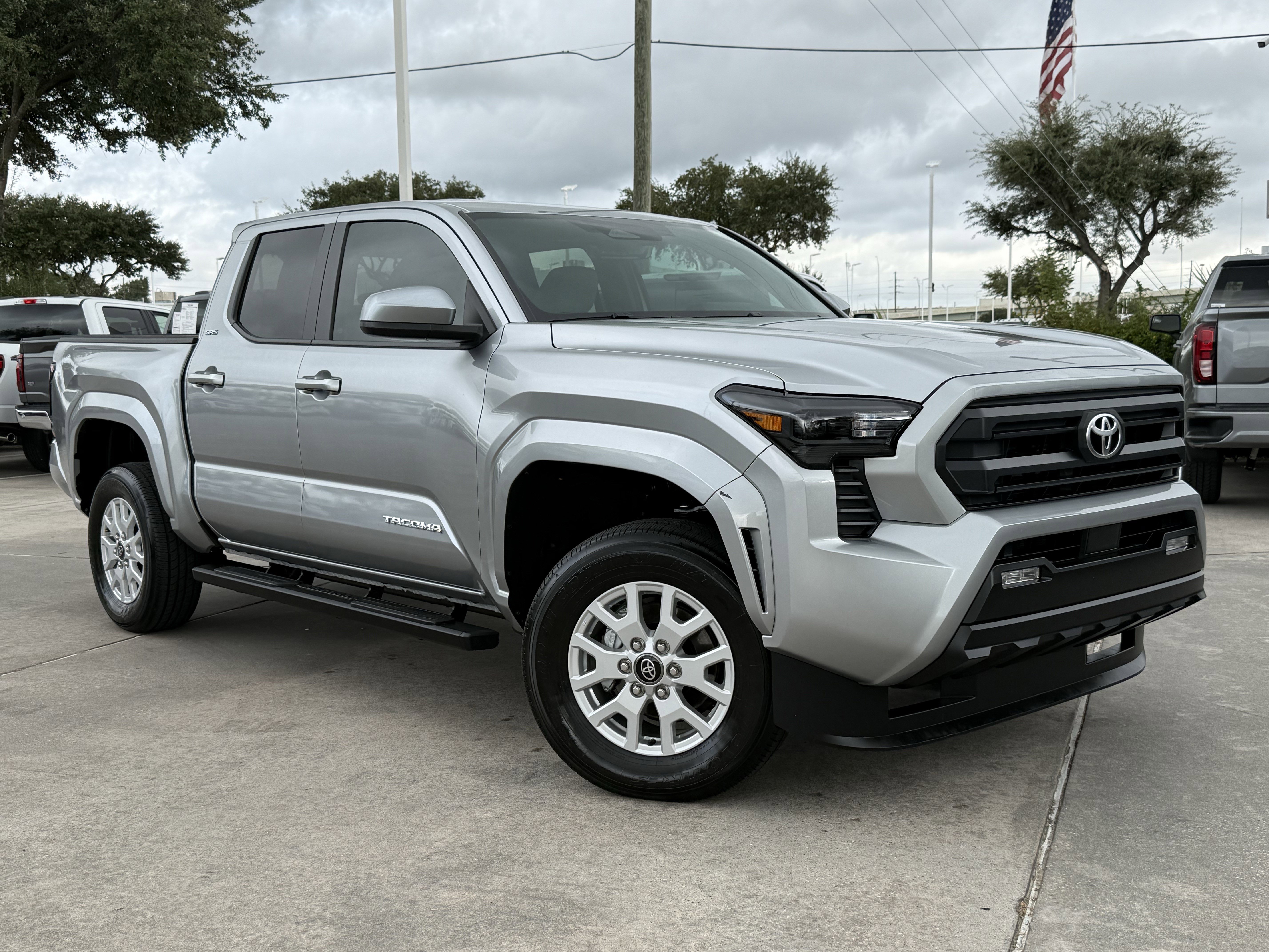 Used 2025 Toyota Tacoma SR5 video 2