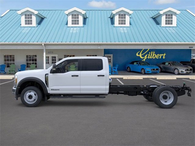 New 2026 Ford F550 4x4 Crew Cab image 3