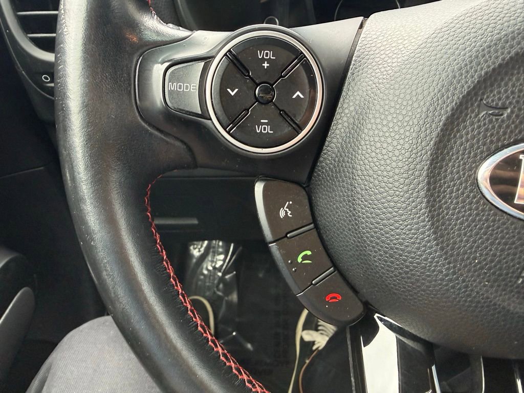 Used 2016 Kia Soul + w/ Soulful Package FWD image 19