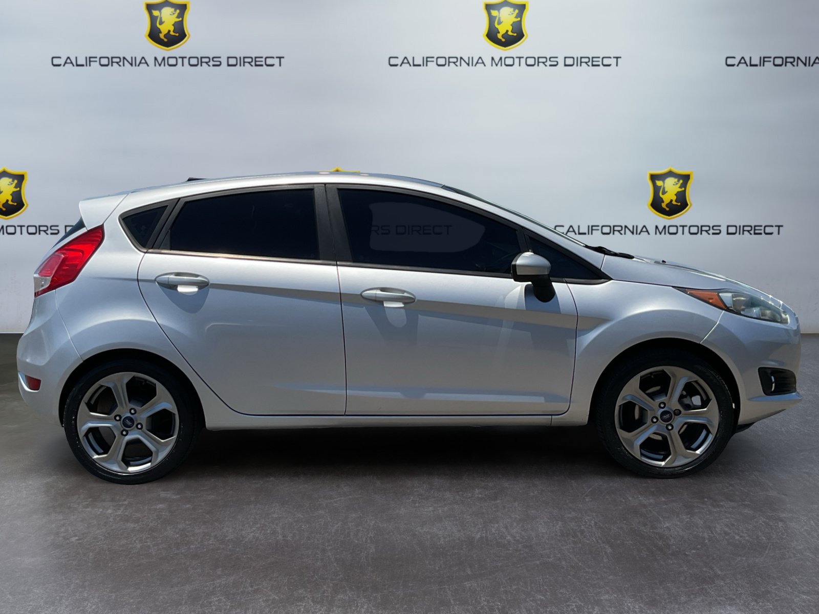 Used 2017 Ford Fiesta SE FWD image 4