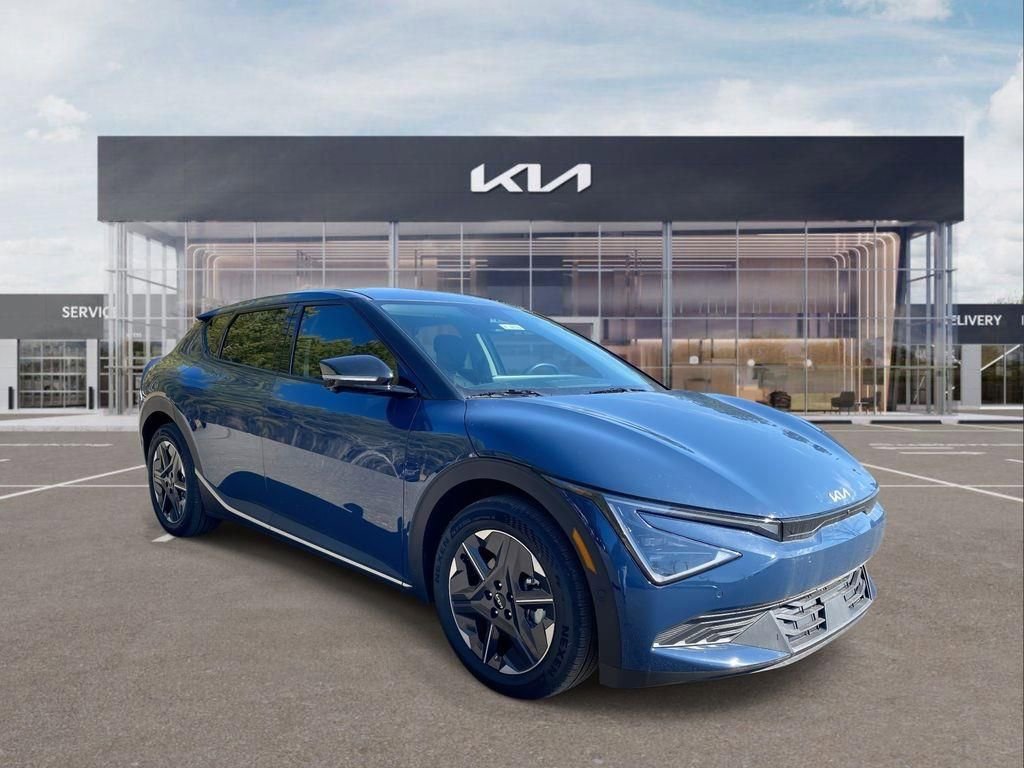 New 2025 Kia EV6 Light w/ Light LR Technology Package image 2