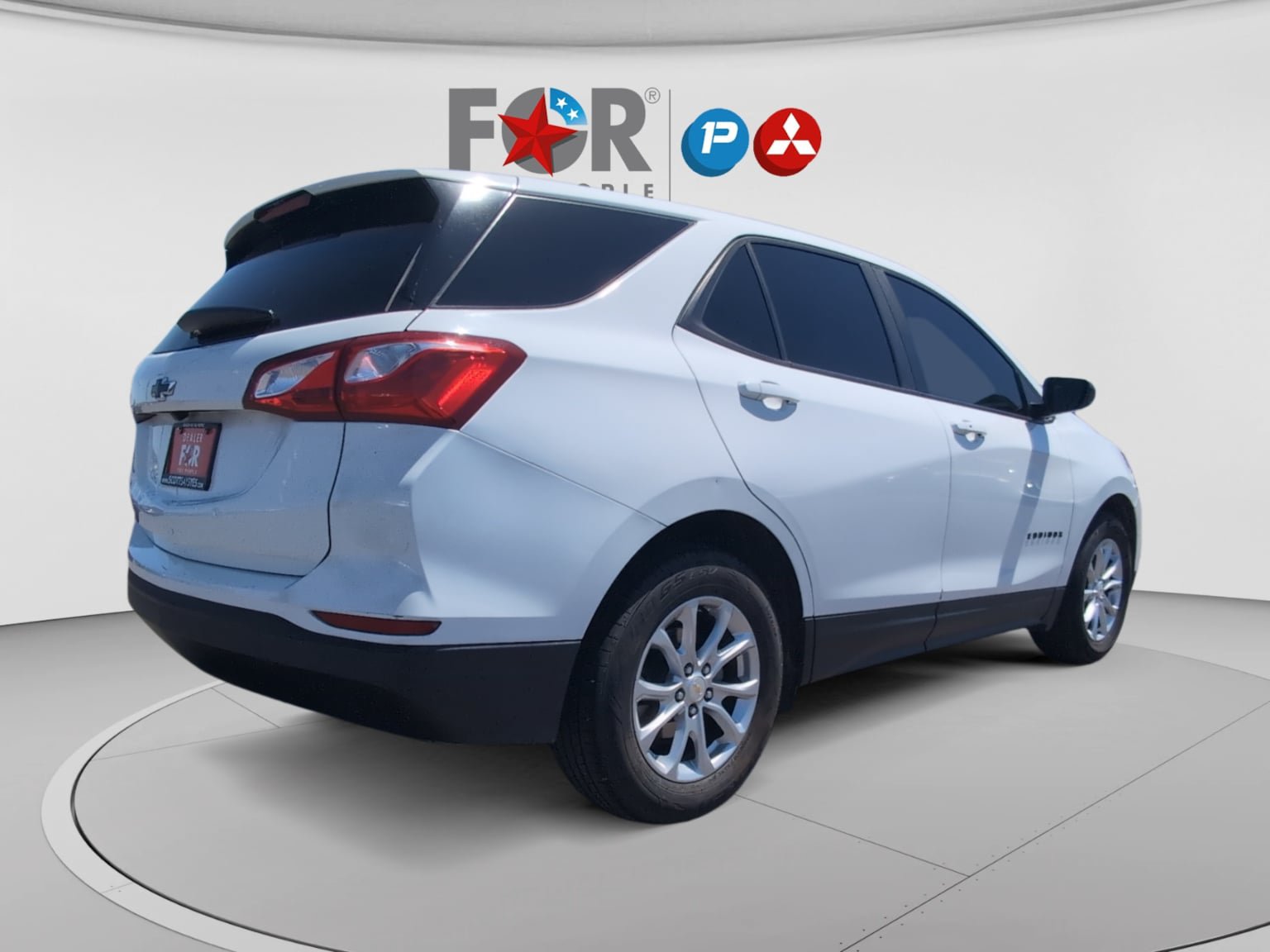 Used 2020 Chevrolet Equinox LS w/ LS Convenience Package FWD image 5