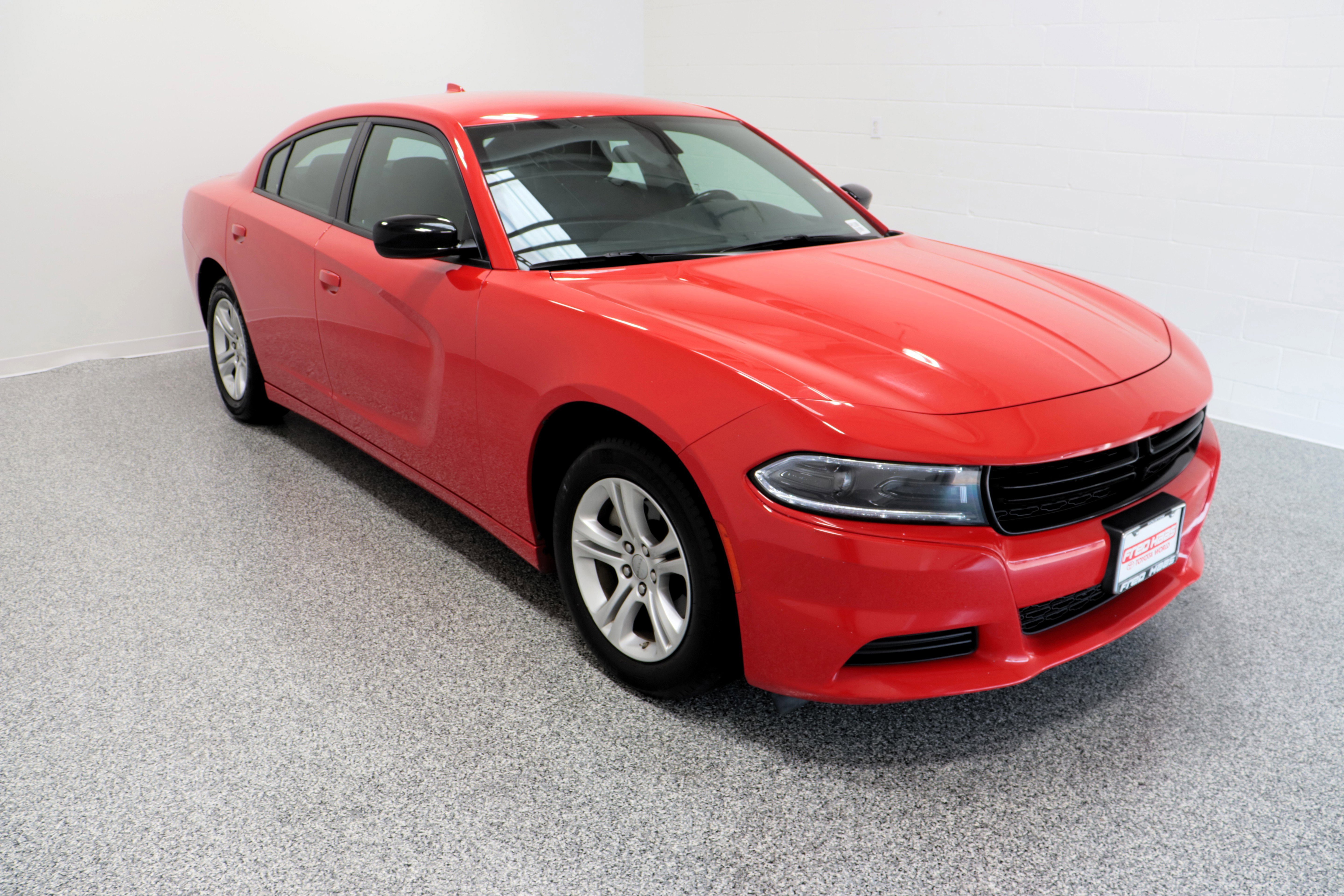 Used 2023 Dodge Charger SXT image 4