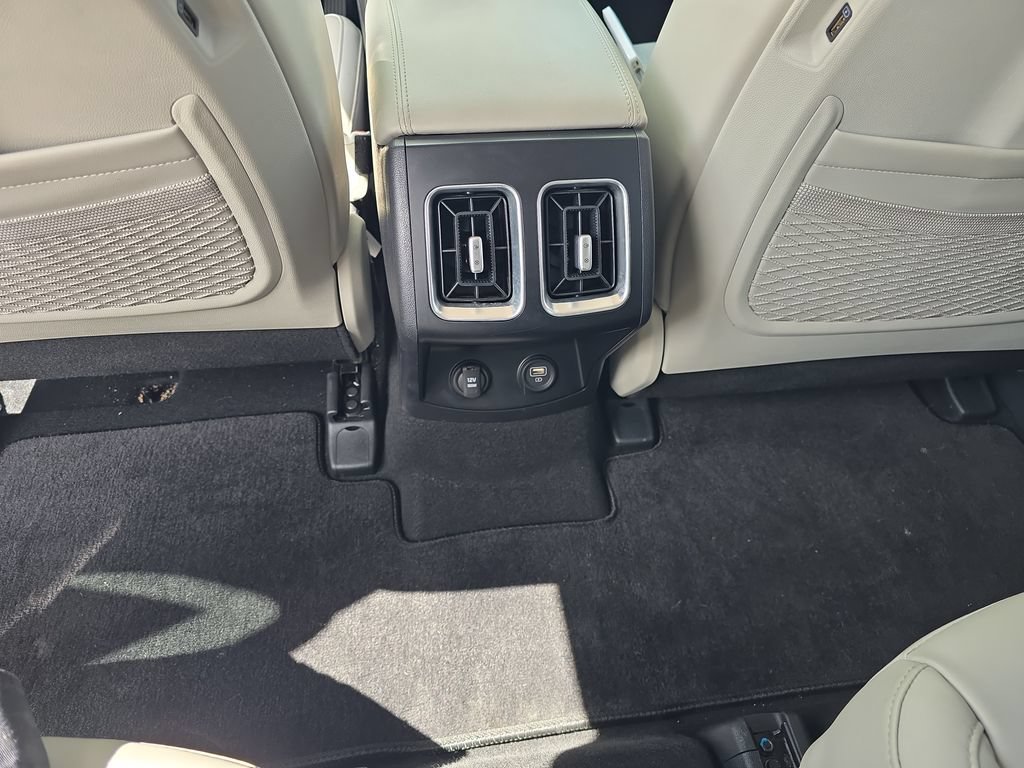 Used 2023 Kia Sorento EX AWD/4WD image 26