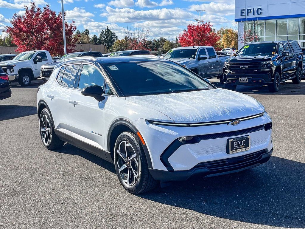New 2026 Chevrolet Equinox EV LT image 5
