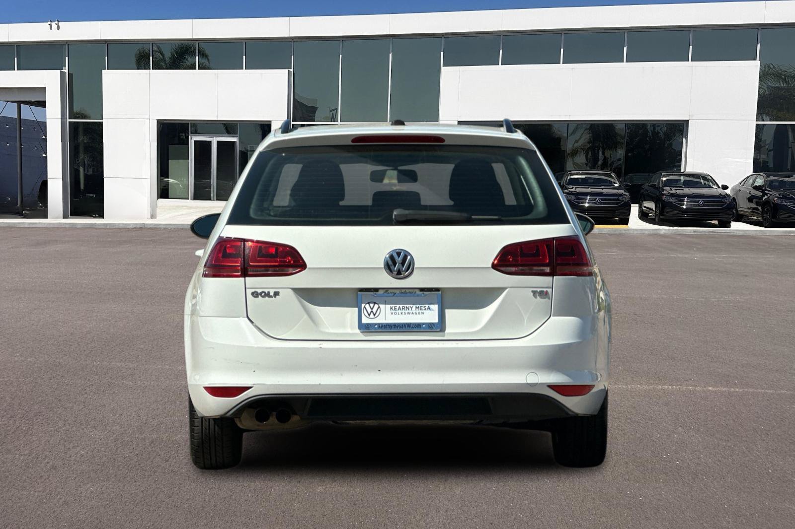 Used 2017 Volkswagen Golf S FWD image 4