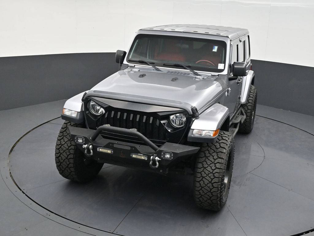 Used 2018 Jeep Wrangler Unlimited Sahara w/ Cold Weather Group image 19
