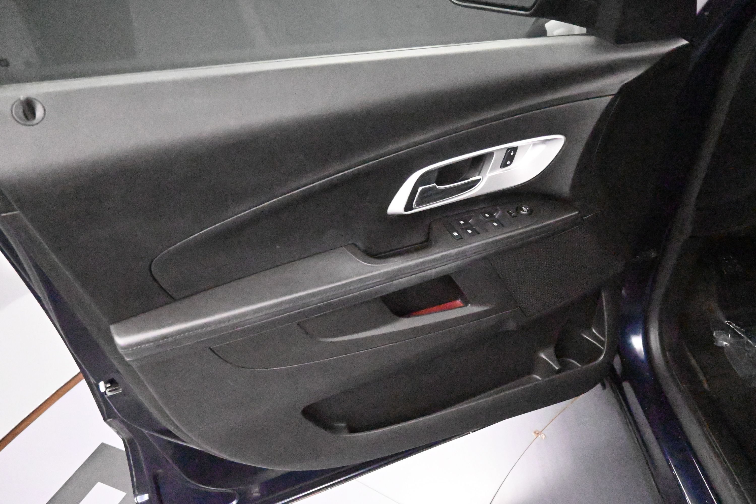 Used 2015 Chevrolet Equinox LS FWD image 13