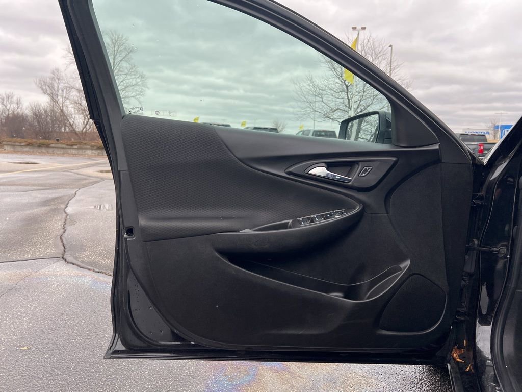 Used 2023 Chevrolet Malibu LT w/ Driver Confidence Package image 7