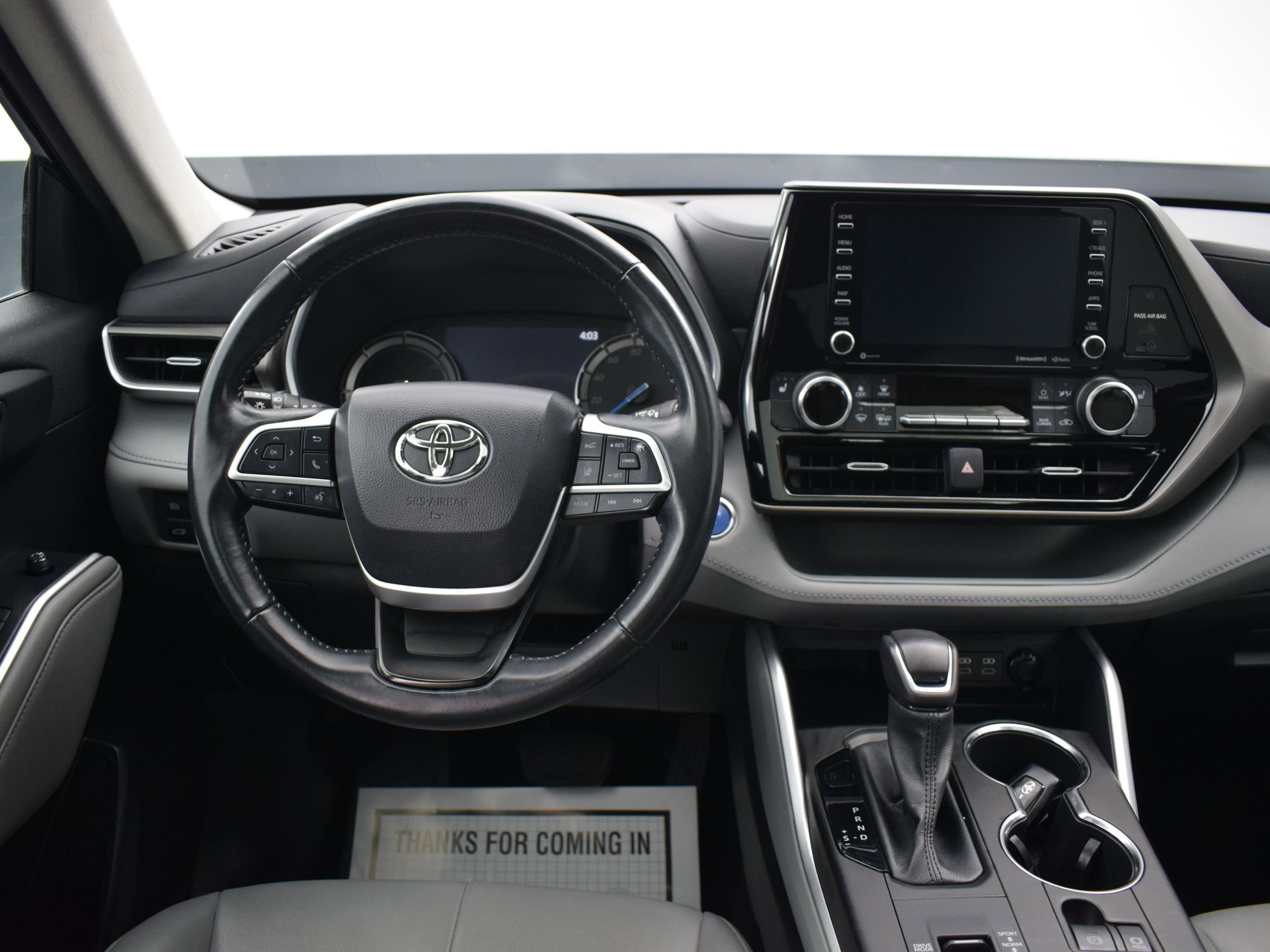 Used 2022 Toyota Highlander XLE AWD/4WD image 17